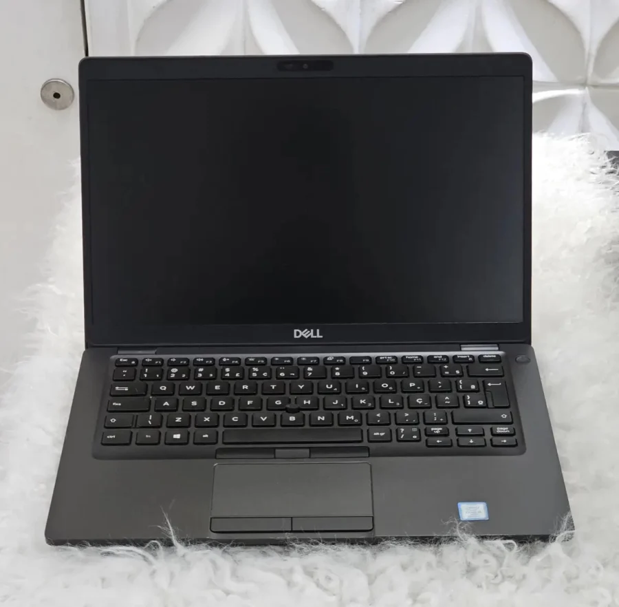 Detalle de Dell Latitude 5400