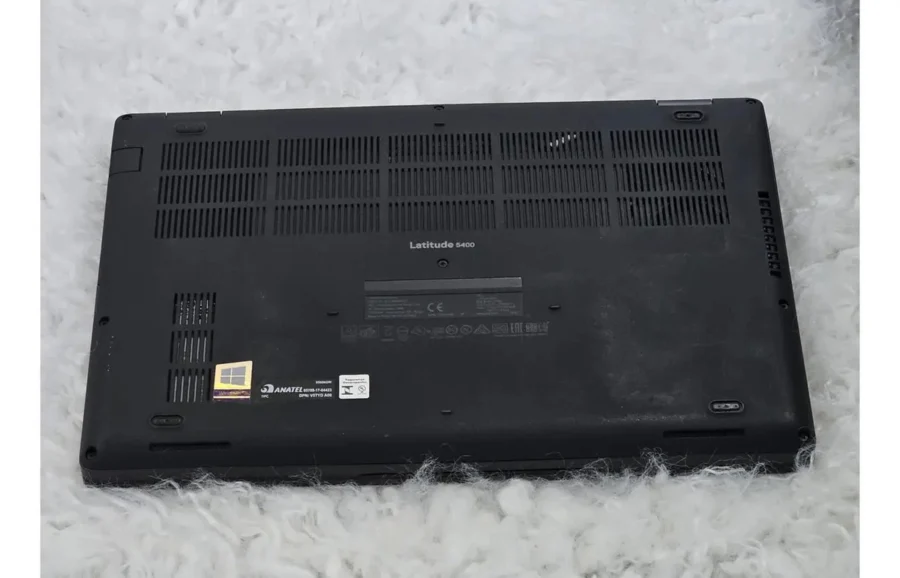 Detalle de Dell Latitude 5400