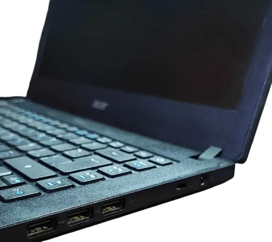 Notebook Acer Travelmate P2410 Core I5 8gb Ssd 120gb W11 Negro - Imagen 2