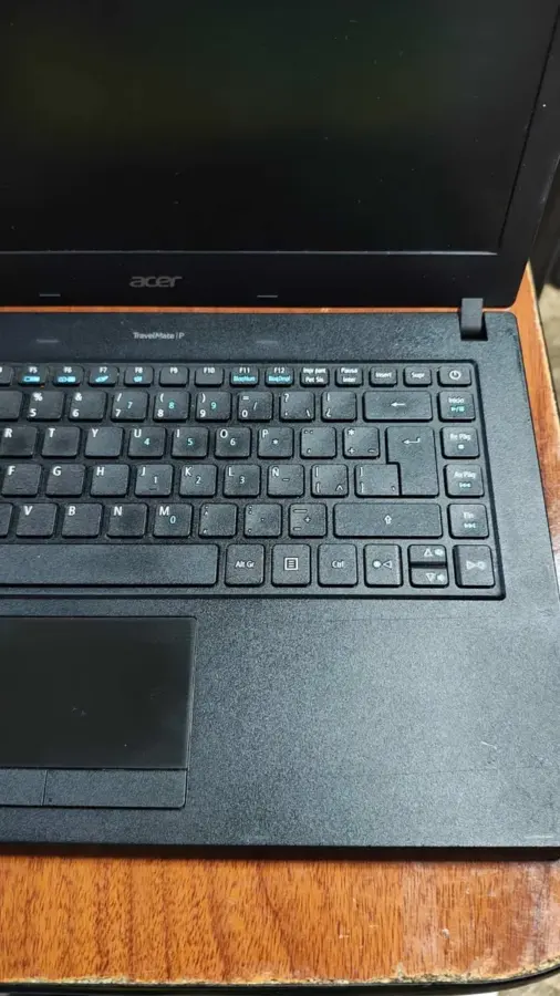 Notebook Acer Travelmate P2410 Core I5 8gb Ssd 120gb W11 Negro - Imagen 3