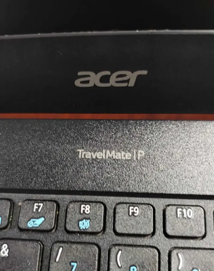 Notebook Acer Travelmate P2410 Core I5 8gb Ssd 120gb W11 Negro - Imagen 4